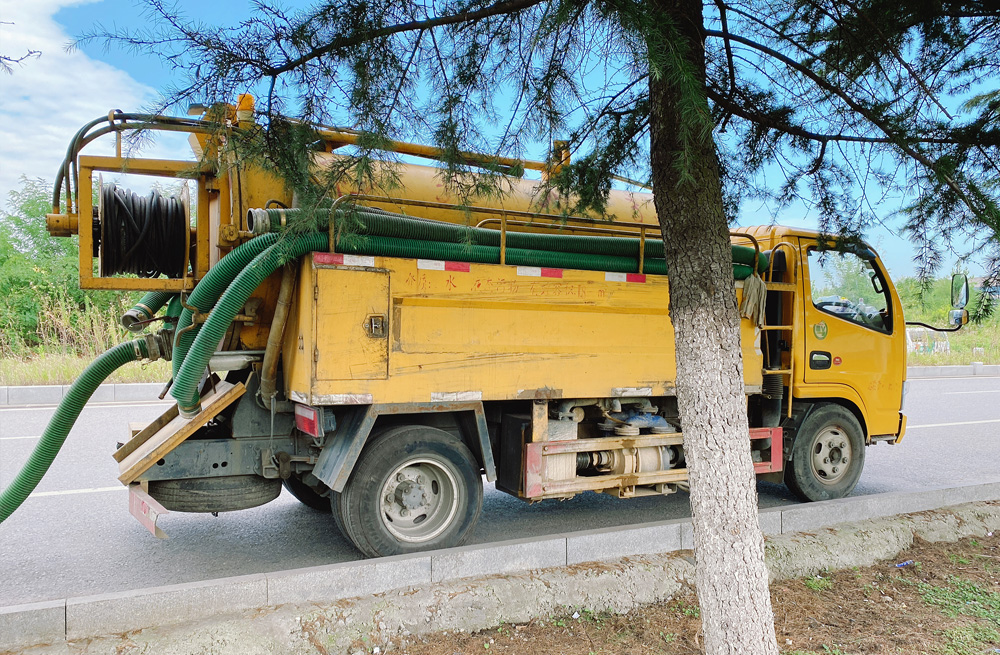 283天山路清洗抽粪车