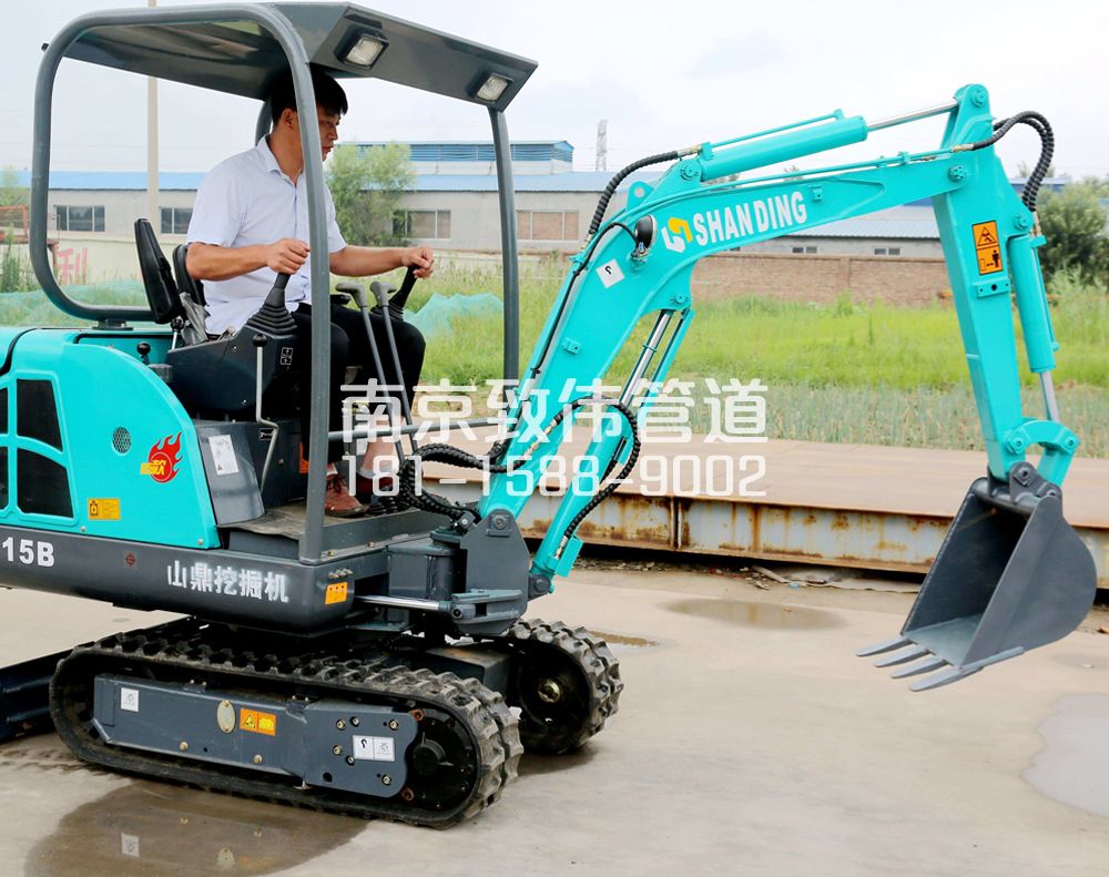 350天山路小型挖机